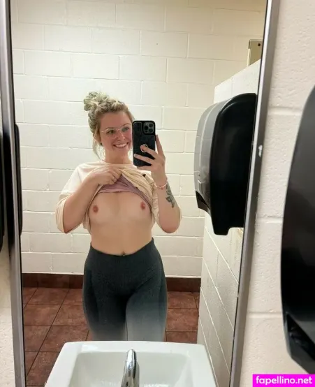 Couplefromtexass OnlyFans Thumbnail #WKcK4Iqfl1