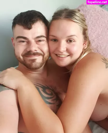 Couplenaughty2 OnlyFans Thumbnail #P69RcqQ7Ug