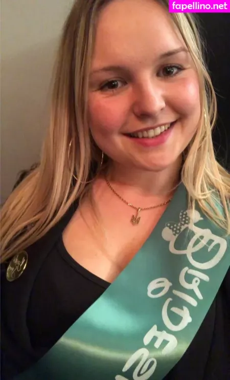 Couplenaughty2 OnlyFans Thumbnail #SQiSwdKwrN