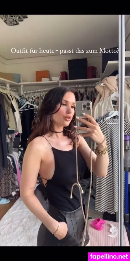 Coupleontour OnlyFans Thumbnail #dgj7q5ImbB