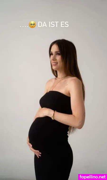 Coupleontour OnlyFans Thumbnail #gKckd8vpVG