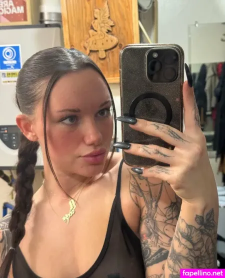 Courteneyboyes OnlyFans Thumbnail #6MYqdieKL7