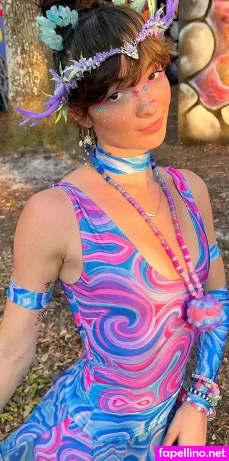 Courtney Allison Cowles OnlyFans Thumbnail #AMx1vLTrZx