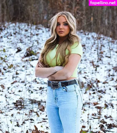 Courtney Baker OnlyFans Thumbnail #4vX0SvW4i8