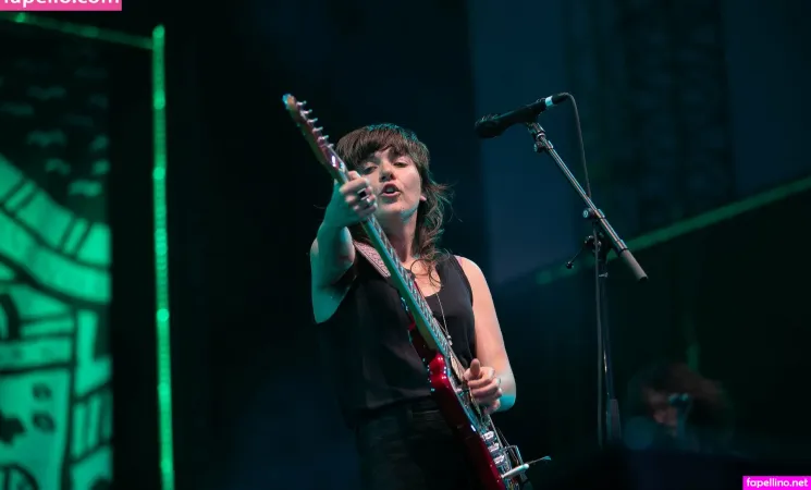 Courtney Barnett OnlyFans Thumbnail #BALSskpc8v