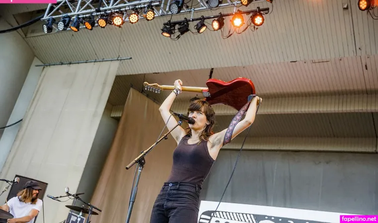 Courtney Barnett Main Profile Photo