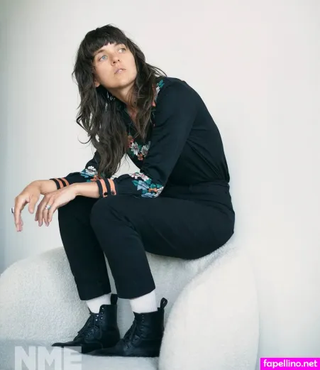Courtney Barnett OnlyFans Thumbnail #vRW02vtFFy