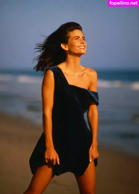 Courtney Cox OnlyFans Thumbnail #2NIZ8WDvKu