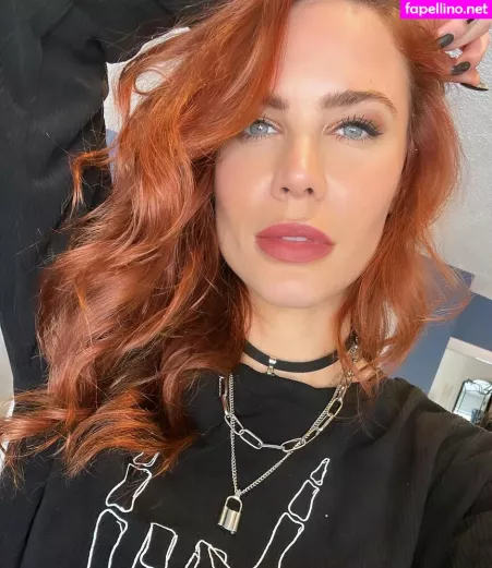 Courtney Hope OnlyFans Thumbnail #0b4p8AzpU0