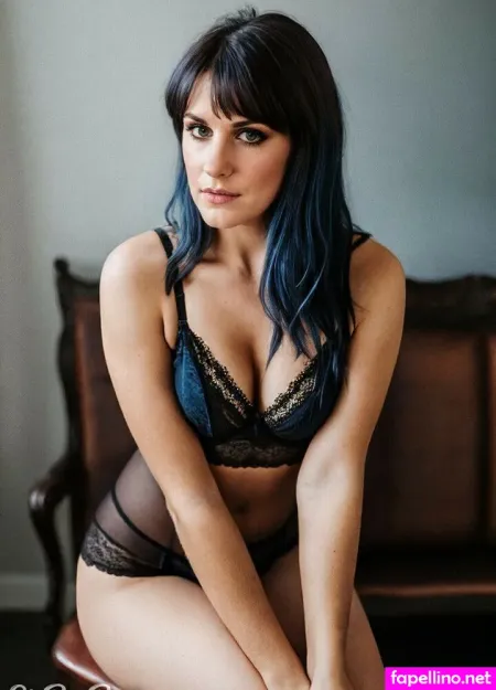 Courtney Laplante OnlyFans Thumbnail #H9Q8QtAi0v
