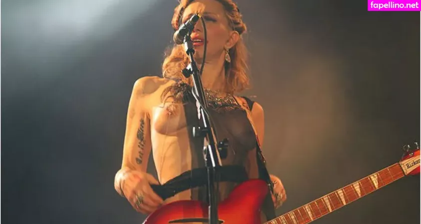 Courtney Love OnlyFans Thumbnail #3estJSjlsz