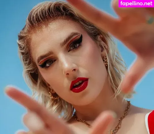 Courtney Miller OnlyFans Thumbnail #shsGY5eUiq