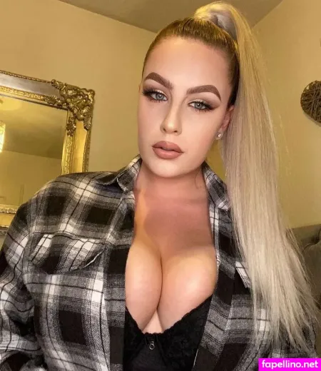 Courtney Steadman OnlyFans Thumbnail #IrizqTFsUk