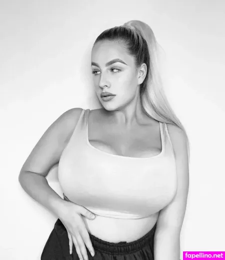 Courtney Steadman OnlyFans Thumbnail #UrqZO7yTIa