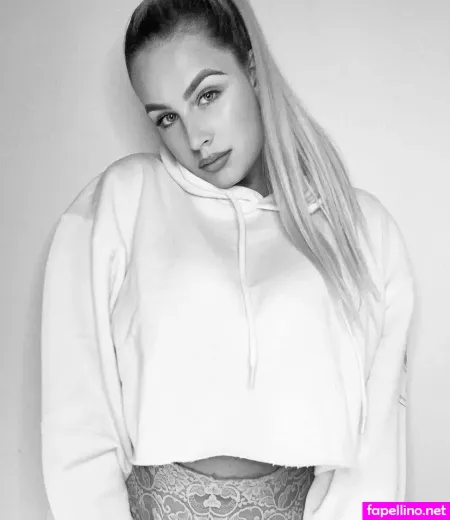 Courtney Steadman OnlyFans Thumbnail #zJy3K9X0cx