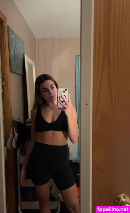 Courtneybarajas OnlyFans Thumbnail #iHMZO573g2