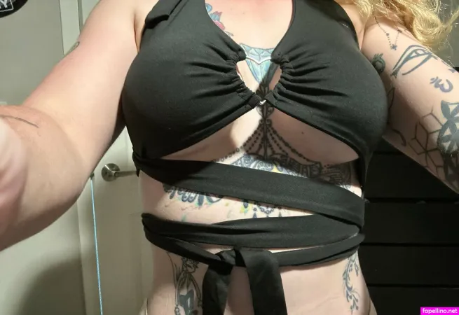 Courtneycorsetfree OnlyFans Thumbnail #Ua7GDqbmQV