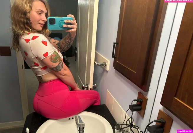 Courtneycorsetfree OnlyFans Thumbnail #hOhwnVLqP8