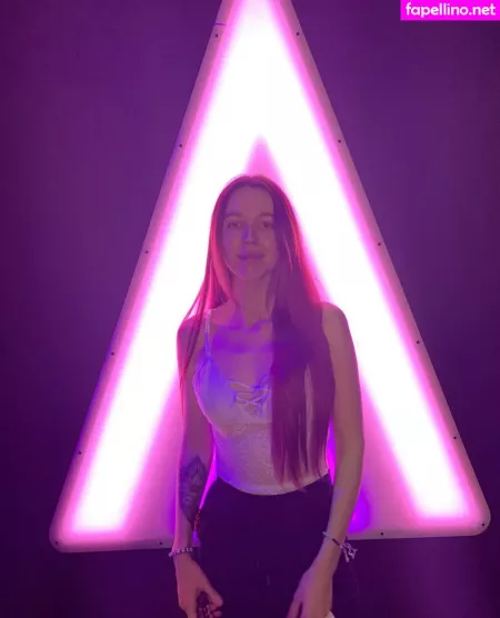 Courtneymarsh OnlyFans Thumbnail #8lcsuT2mM2