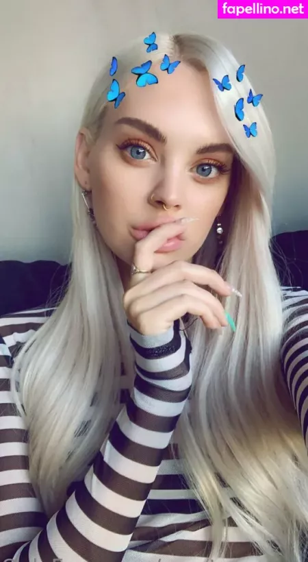 Courtneysmoke 3 OnlyFans Thumbnail #NwJ8JCQfPS
