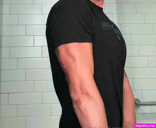 Cowboy Cop OnlyFans Thumbnail #wqsm2E2aK0