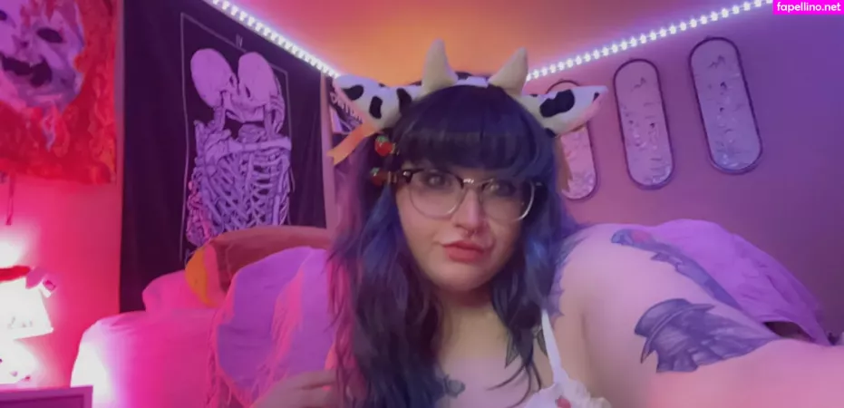 Cowlil OnlyFans Thumbnail #3X9GzUDYi1