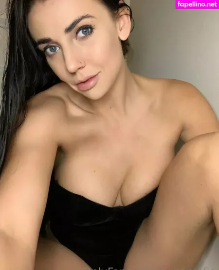 Coxamelia OnlyFans Thumbnail #7eAawFOVDR