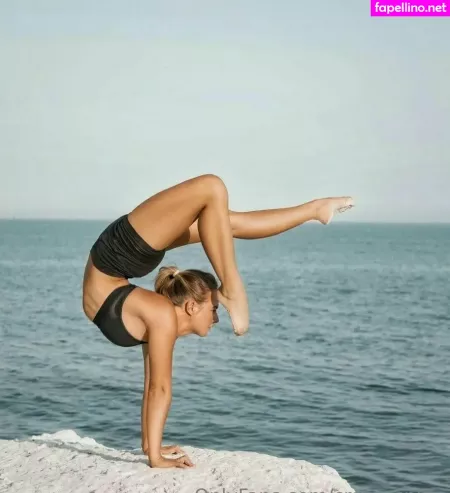 Crazy Splits OnlyFans Thumbnail #ZZXuOQBtkj