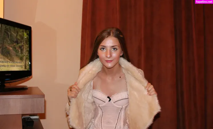 Crazyemily OnlyFans Thumbnail #gq0plxx0oP