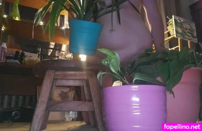 Crazyplantlady OnlyFans Thumbnail #GNm5BmAlOv