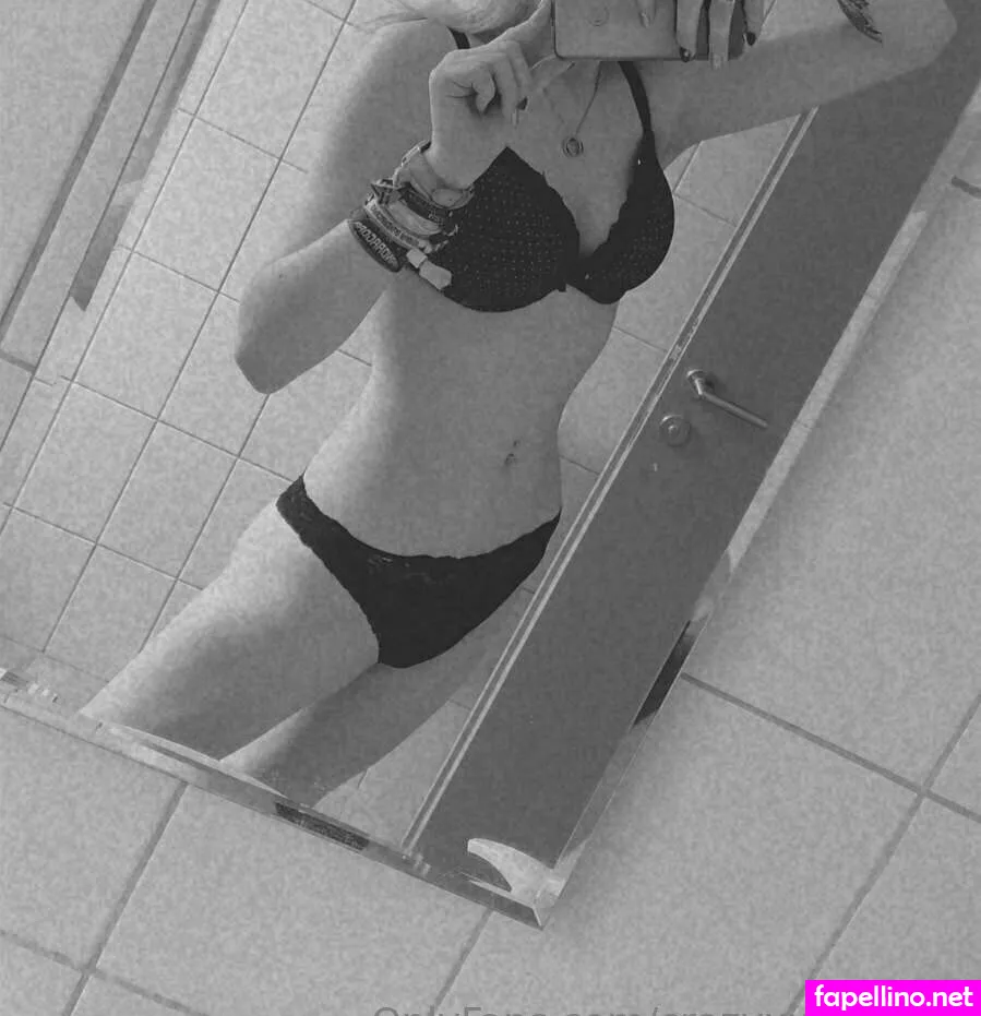 crazyblondelifeblog, crazyxxxblonde Nude Leaked OnlyFans Photo #02OymGazXR