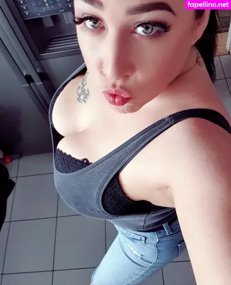 Cream My Holes OnlyFans Thumbnail #3M02fMllPM
