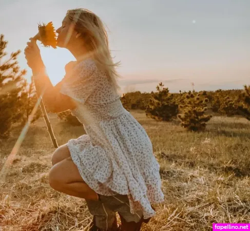 Creepypeachesx OnlyFans Thumbnail #OUCDBMfGpE