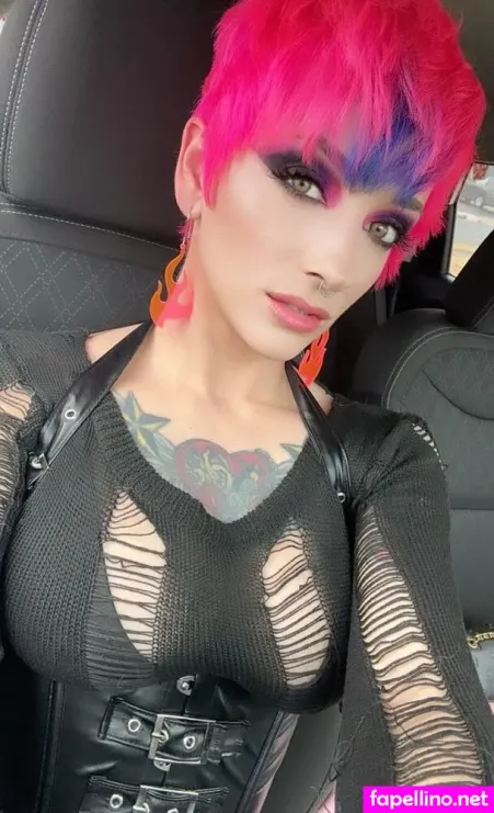 Creepypinkyg13 OnlyFans Thumbnail #NTR9GpViWL