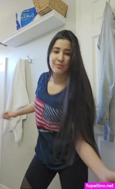 Cremilind Saraith OnlyFans Thumbnail #5br4f5OMUy