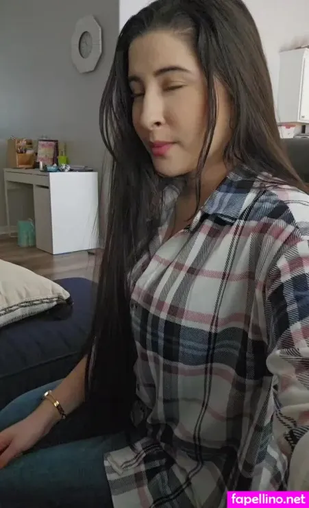 Cremilind Saraith OnlyFans Thumbnail #NrlE85PHoV