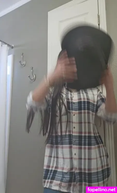 Cremilind Saraith OnlyFans Thumbnail #S1VC5zRAJE