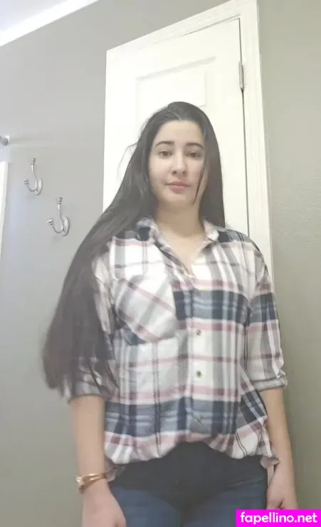 Cremilind Saraith OnlyFans Thumbnail #YuWhh0NpJT