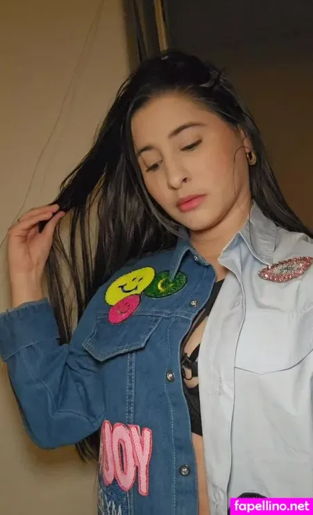 Cremilind Saraith OnlyFans Thumbnail #bS4NwaPO6y