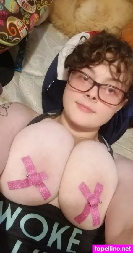 Crimsonbunnyplays Main Profile Photo