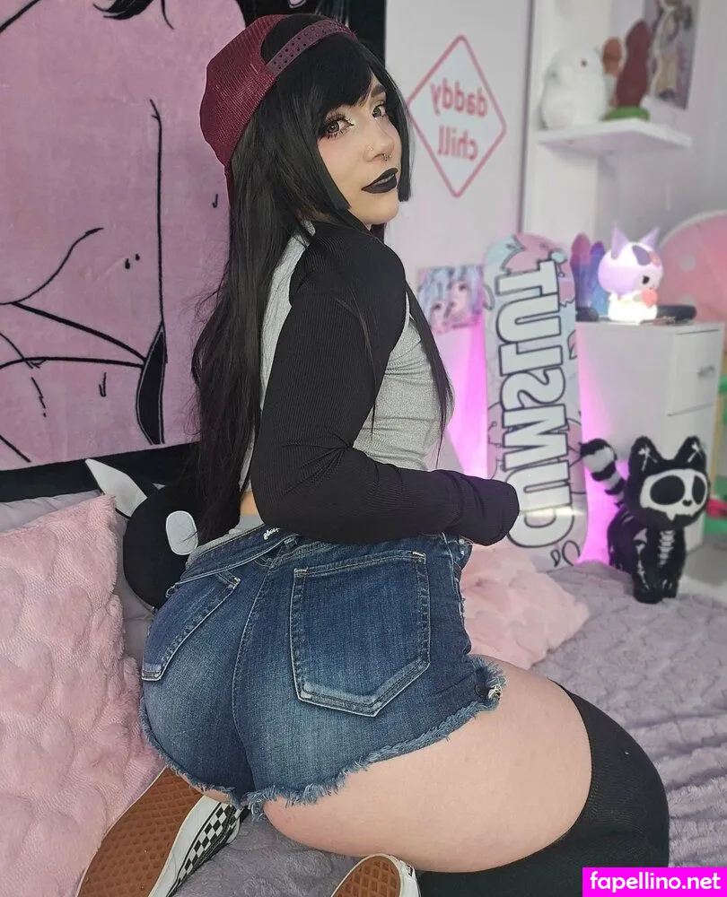 crimsonkittenn, crimsonkittenvip Nude Leaked OnlyFans Photo #AKFDUsGD6z