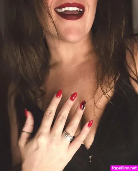 Crimsonmusewildfrisson OnlyFans Thumbnail #0axvNcd2Vn