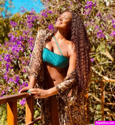 Cris Vianna OnlyFans Thumbnail #kvpUH6xz82
