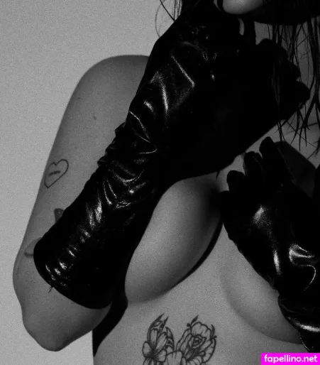 Criscacer OnlyFans Thumbnail #0mCI86R3hz