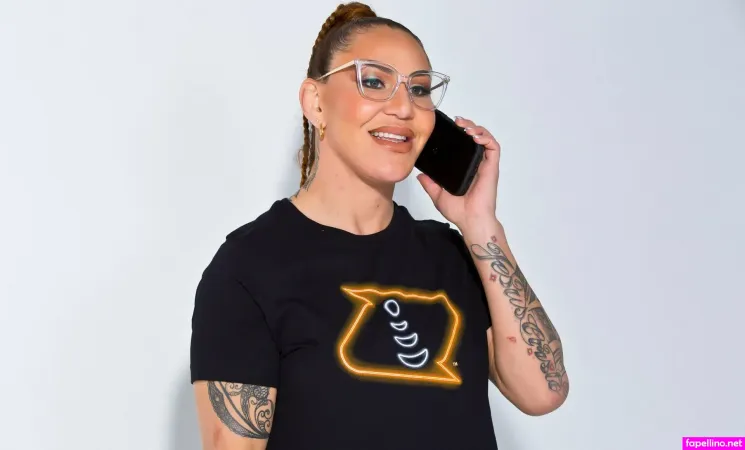 Criscyborg OnlyFans Thumbnail #AJrtxetSe0