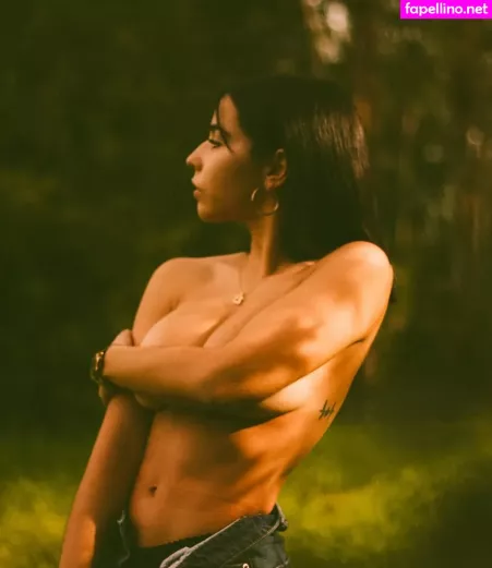 Crismaia97 OnlyFans Thumbnail #DCa9PiDkXg