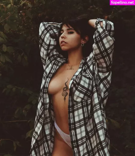 Crismaia97 OnlyFans Thumbnail #SFbRLM1coT