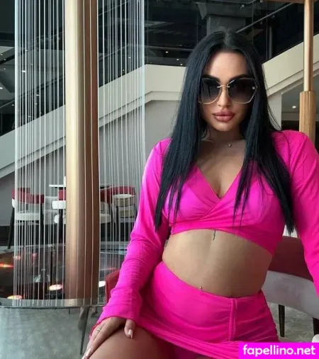 Crissbrunettevip OnlyFans Thumbnail #7Y1cCy2apw