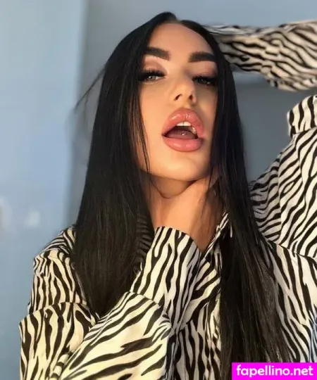 Crissbrunettevip OnlyFans Thumbnail #7ftug6UFET