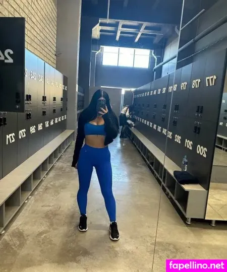 Crissbrunettevip Main Profile Photo